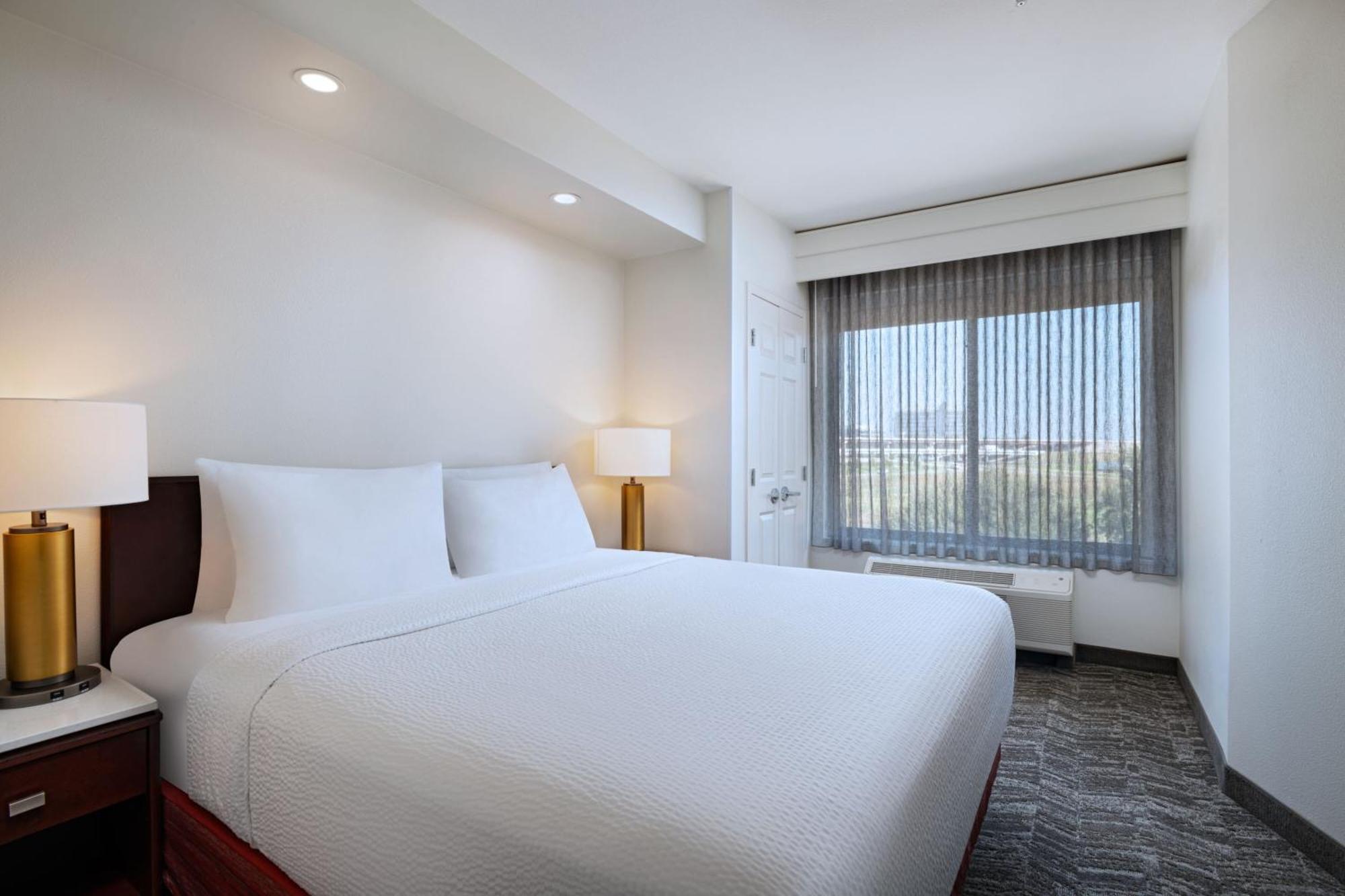Springhill Suites By Marriott Dallas Dfw Airport East Las Colinas Irving Ngoại thất bức ảnh