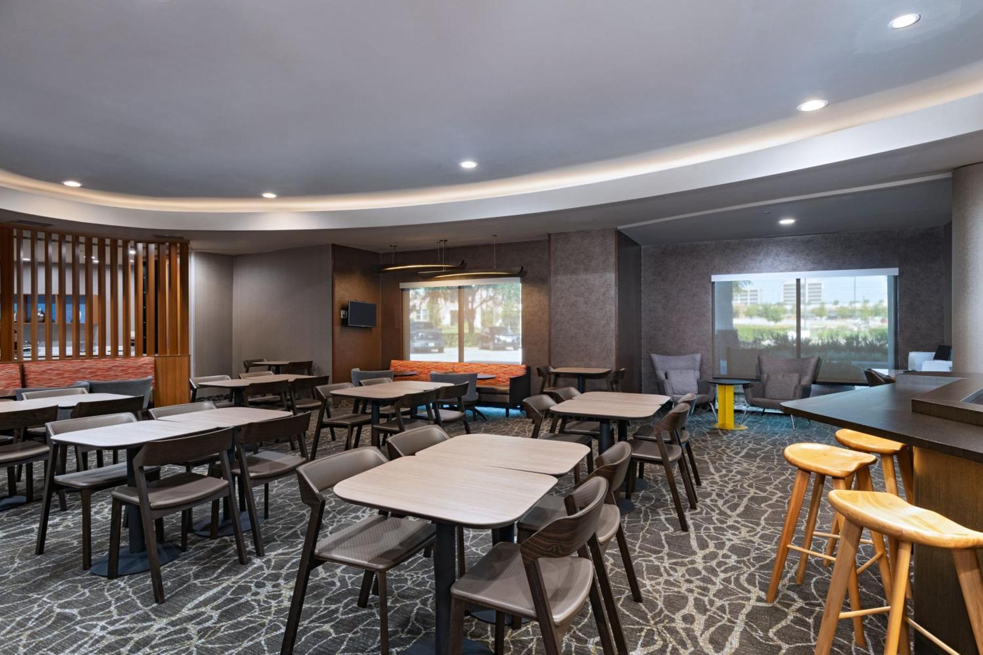 Springhill Suites By Marriott Dallas Dfw Airport East Las Colinas Irving Ngoại thất bức ảnh